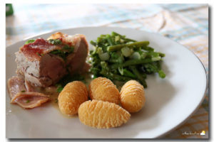 Filet pur de porc farci et étuvée de légumes de printemps