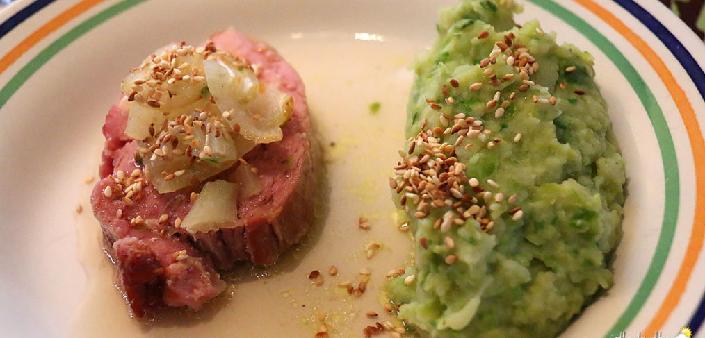 Filet de porc ardennais et stoemp aux choux de Bruxelles