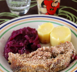 Pain de viande et chou rouge aux pommes