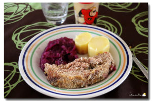 Pain de viande et chou rouge aux pommes