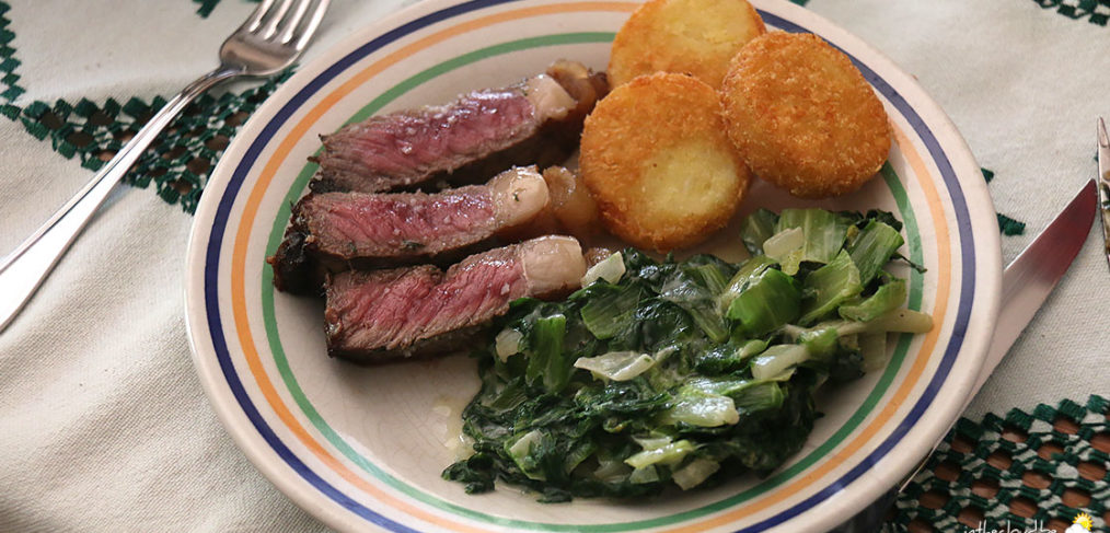 Entrecôte grillée, scarole à la crème, pomme rösti