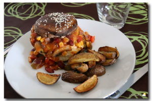 Burger de poulet à la mexicaine et portobello grillé