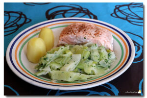 Saumon poêlé à l'unilatéral, poireaux & pomme de terre