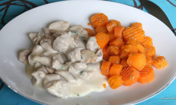 Poulet crème aux champignons, carottes