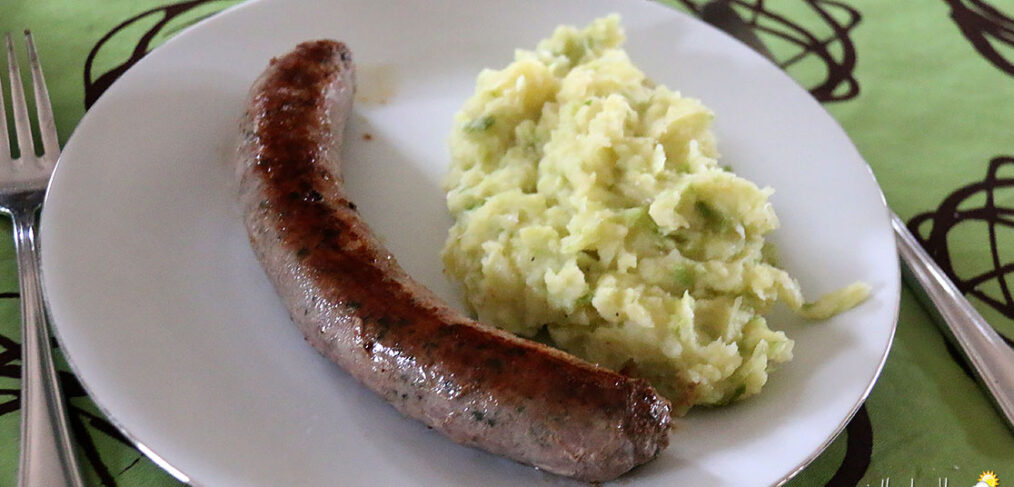 Saucisse, potée au chou vert