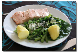 Saumon atlantique et salade de pommes de terre estivale