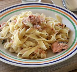 Tagliatelles aux deux saumons, chicons et fenouil