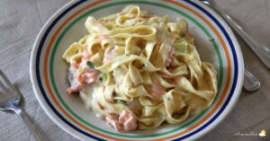 Tagliatelles aux deux saumons & courgettes