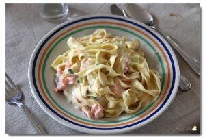 Tagliatelles aux deux saumons & courgettes