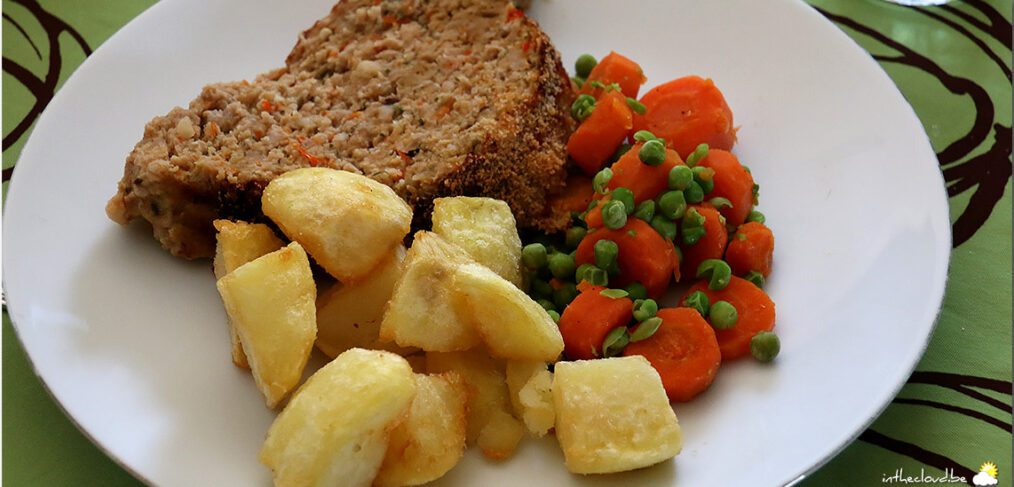Pain de viande, petits pois carottes & pommes de terre de Mamy Nicole