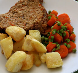 Pain de viande, petits pois carottes & pommes de terre de Mamy Nicole