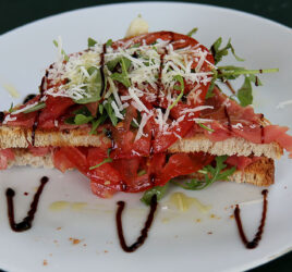 Carpaccio de boeuf à la tomate coeur de boeuf