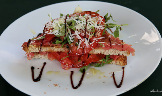 Carpaccio de boeuf à la tomate coeur de boeuf